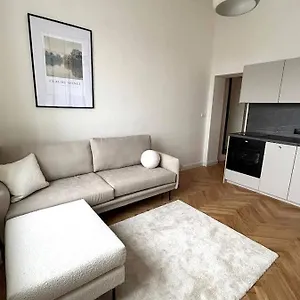 Old Town , Wi-fi , 2-beds , Aesthetics - By Hik Warszawa
